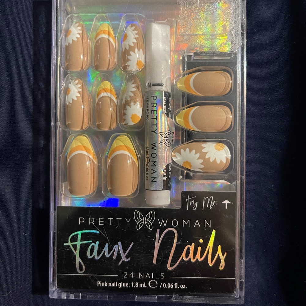 Pretty Woman Faux Nails
